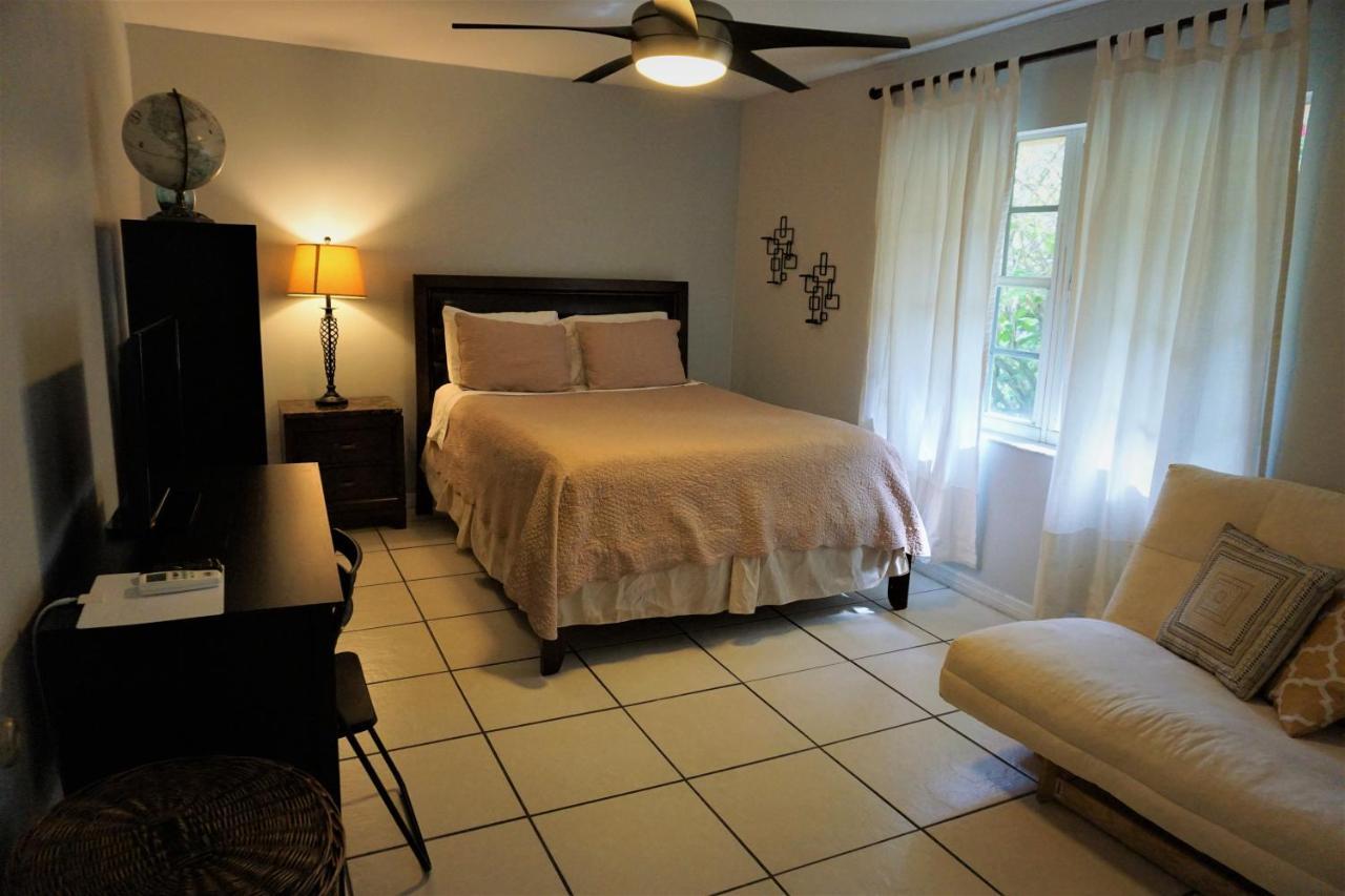 Jupiter Waterfalls - Newly Updated - Tiki Hut, Fire Pit, Kitchen, Pool Heater And More 外观 照片