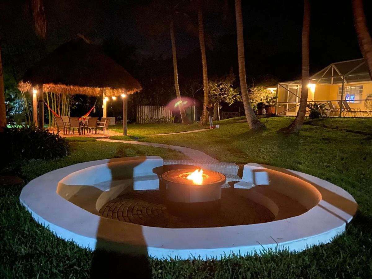 Jupiter Waterfalls - Newly Updated - Tiki Hut, Fire Pit, Kitchen, Pool Heater And More 外观 照片