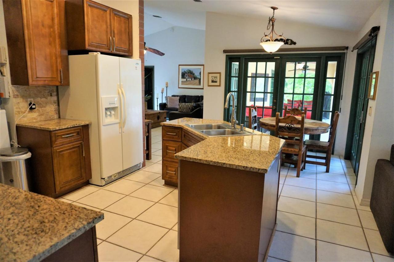 Jupiter Waterfalls - Newly Updated - Tiki Hut, Fire Pit, Kitchen, Pool Heater And More 外观 照片